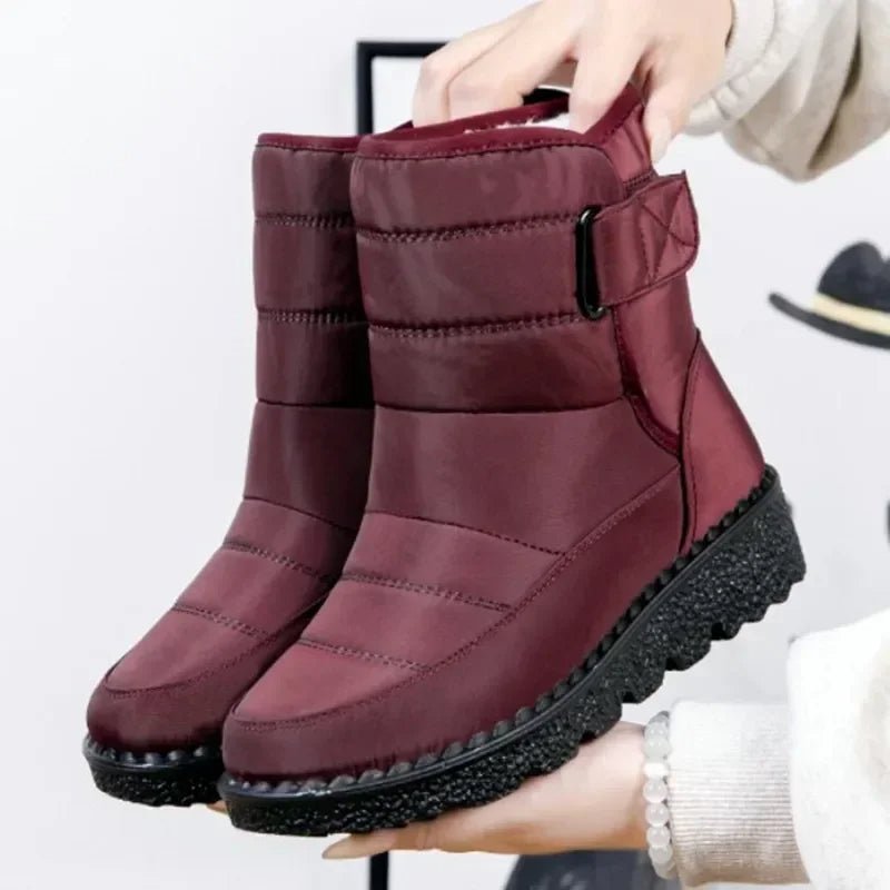 Red Waterproof quilted winter ankle boots for snow