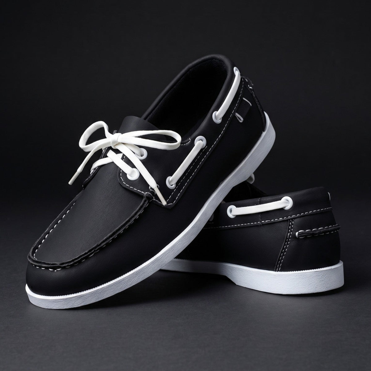Men's white classic boat shoes with contrast trim