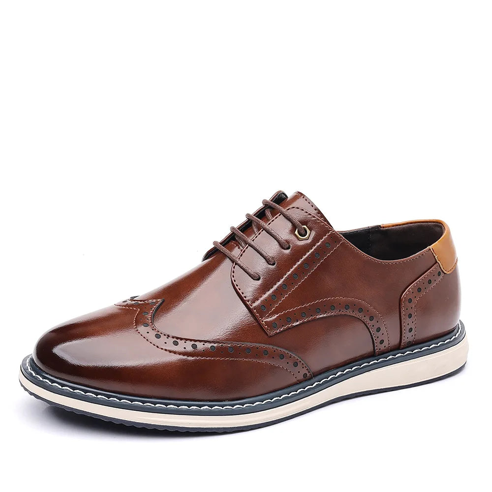 Men's brogue oxford shoes with wingtip detailing