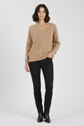 Beige women's V-neck jumper with long sleeves, pullover design